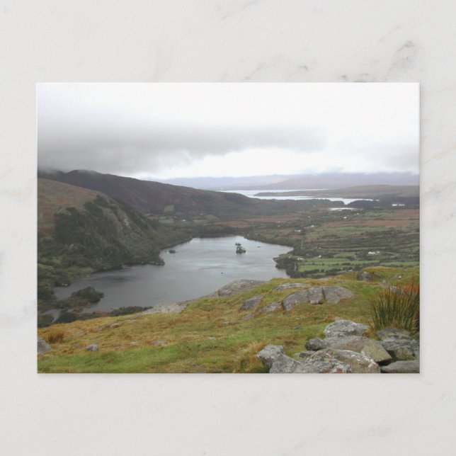Cartão Postal Lago Glanmore, de Healy Pass, Irlanda. (Frente)