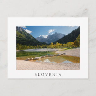 Cartão Postal Lago Jasna nos Alpes eslovenos no outono