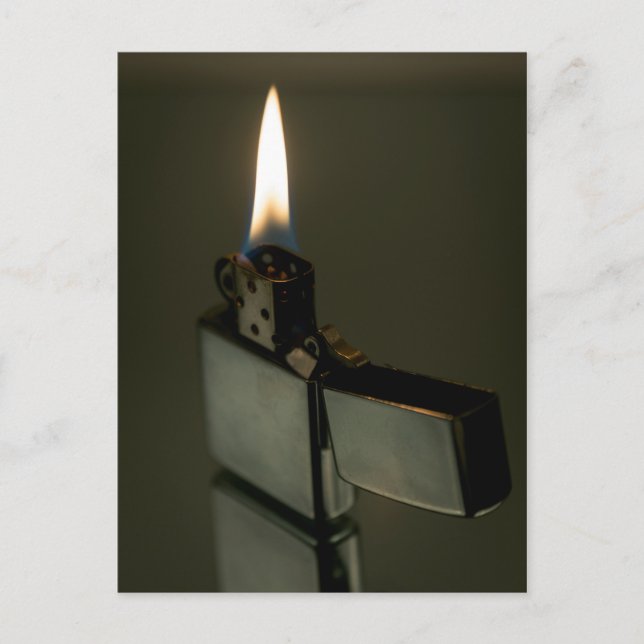 Cartão Postal Lâmpada Zippo. Belas artes (Frente)