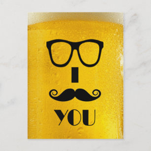 Cartão Postal legal bigode em uma imagem de efeito de cerveja