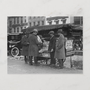 Cartão Postal Lendo as Notícias, 1925