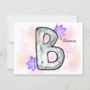Cartão Postal Letra Watercolor B com Flores Roxas