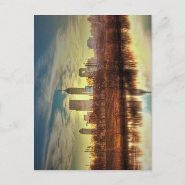 Cartão Postal Levantamento do sol sobre Indianápolis, IN (Frente)