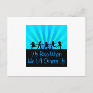 Cartão Postal Levantamo-Nos Quando Levantamos Outros.