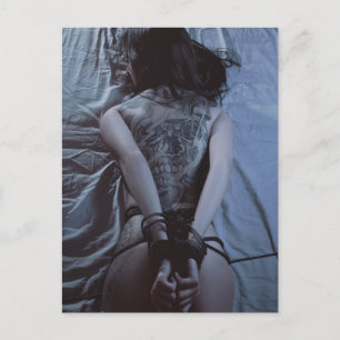 Cartão Postal Ligado ● Cartão-postal de foto B&W tatuado