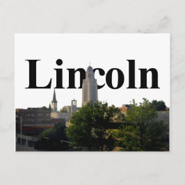 Cartão Postal Lincoln, Nebraska Skyline com Lincoln no céu