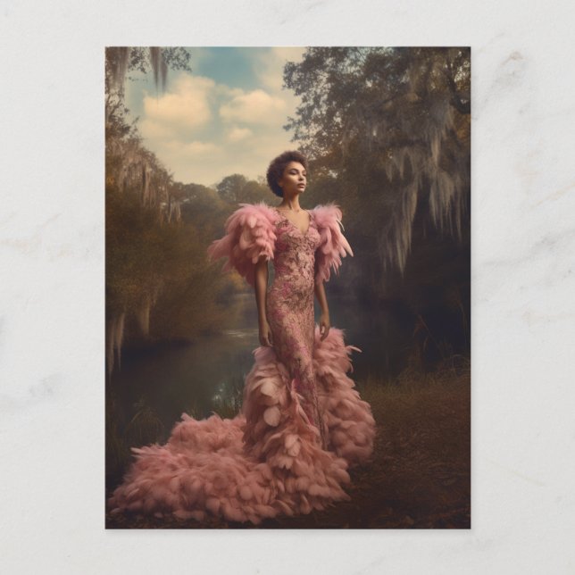 Cartão Postal Linda mulher num vestido cor-de-rosa (Frente)