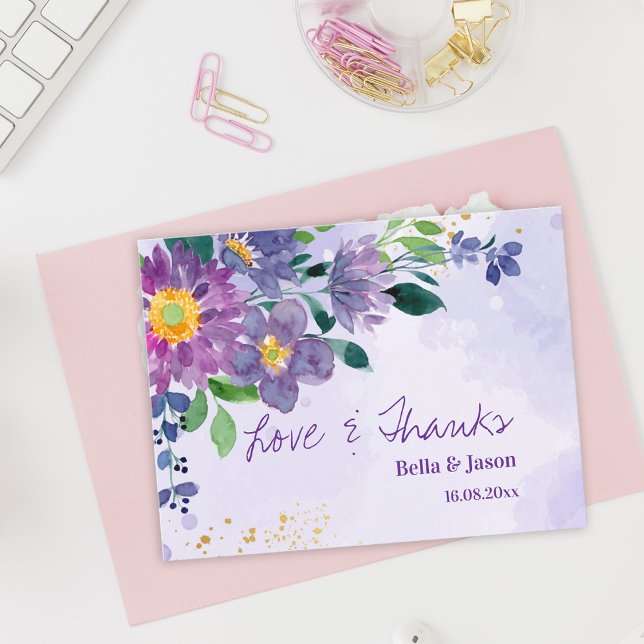 Cartão Postal Lindo Agradecimento de Casamento Floral Azul Roxo (Pretty Purple Blue Floral Wedding Thank You Postcard)