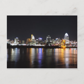 Cartão Postal Linha do horizonte Cincinnati à noite