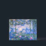 Cartão Postal Lírios de água<br><div class="desc">Water Lily é uma série de mais de 200 pinturas a óleo do Impressionista Francês Claude Monet. Esta pintura,  completada em 1919,  apresenta tons de azul e rosa.</div>