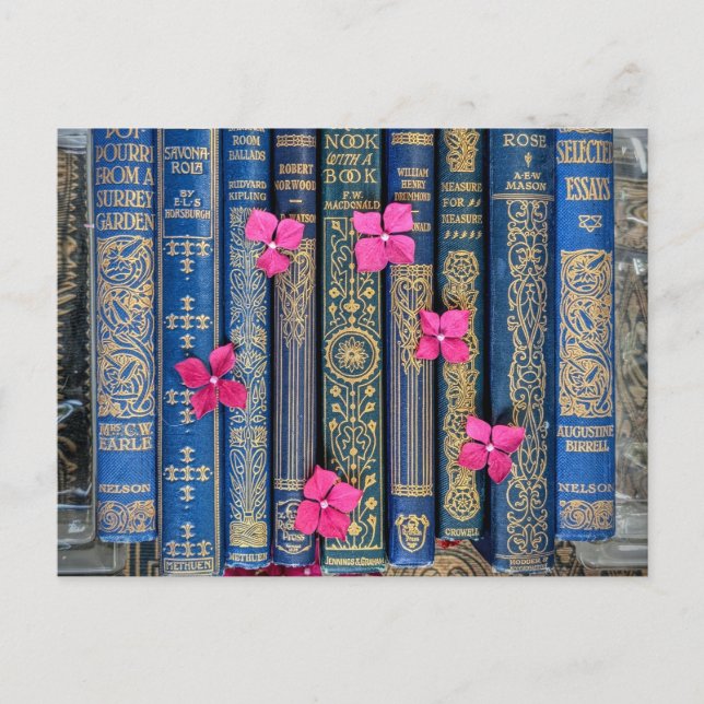 Cartão Postal Livros e Flores (Flores Cor-de-Rosa) (Frente)