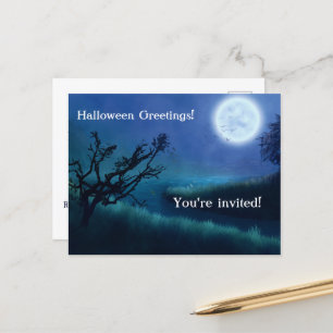 Cartão Postal Lua de Halloween à noite em tons de azul e verde