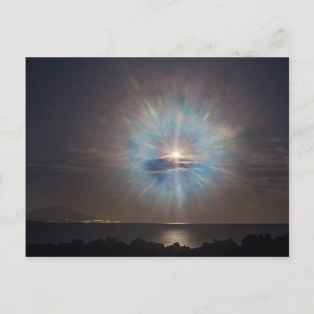 Cartão Postal Lua Estranha (Frente)