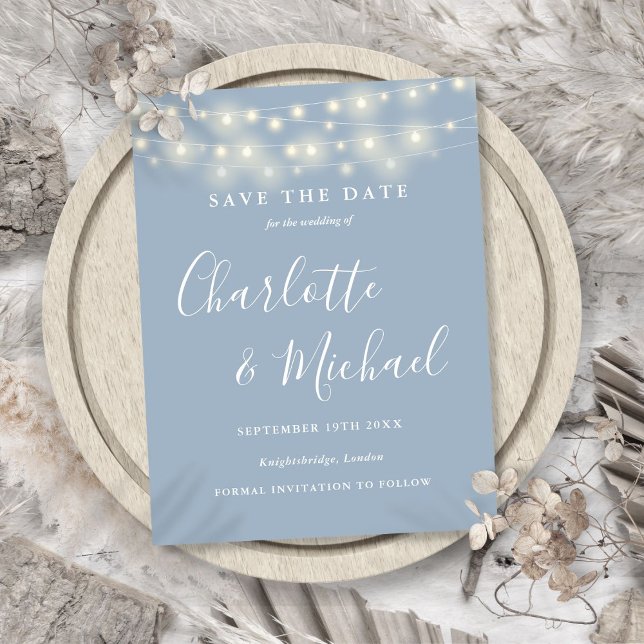 Cartão Postal Luzes de Corda Casamento Azul Poeirento Save the D (String Lights Dusty Blue Wedding Save the Date Postcard)