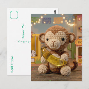 Cartão Postal Macaco Crochet Fofo Segurando uma Banana no Zoológ