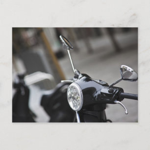 Cartão Postal Madrid, black Vespa scooter