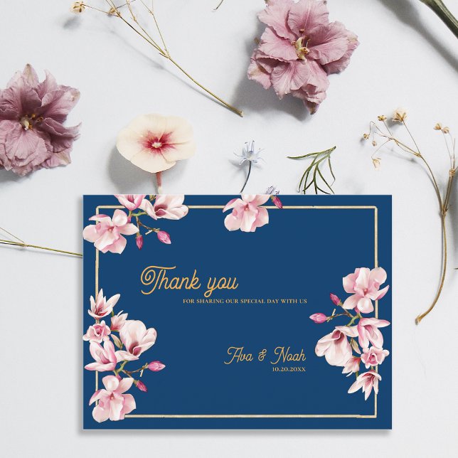Cartão Postal Magnolia Navy Blue Floral Wedding Thank You (Magnolia Navy Blue Floral Wedding Thank You Postcard)