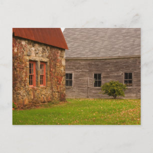 Cartão Postal Maine, Antigo edifício de pedra e celeiro de madei