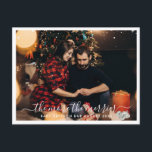 Cartão Postal Mais A Merrier | Anúncio de Gravidez de Foto<br><div class="desc">"Joy to the World" ganha um novo significado quando casais descobrem que estão esperando. A única coisa que resta fazer é compartilhar as grandes notícias com a família e os amigos. Compartilhe a notícia de sua gravidez com este Cartões de foto de Natal bonitinho com a frase "mais alegre", cobertura...</div>