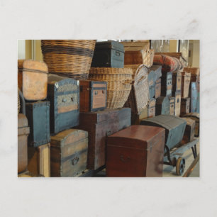 Cartão Postal Malas e baús antigos Viajante do mundo