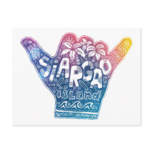 Manda shaka de surfe na ilha de Siargão