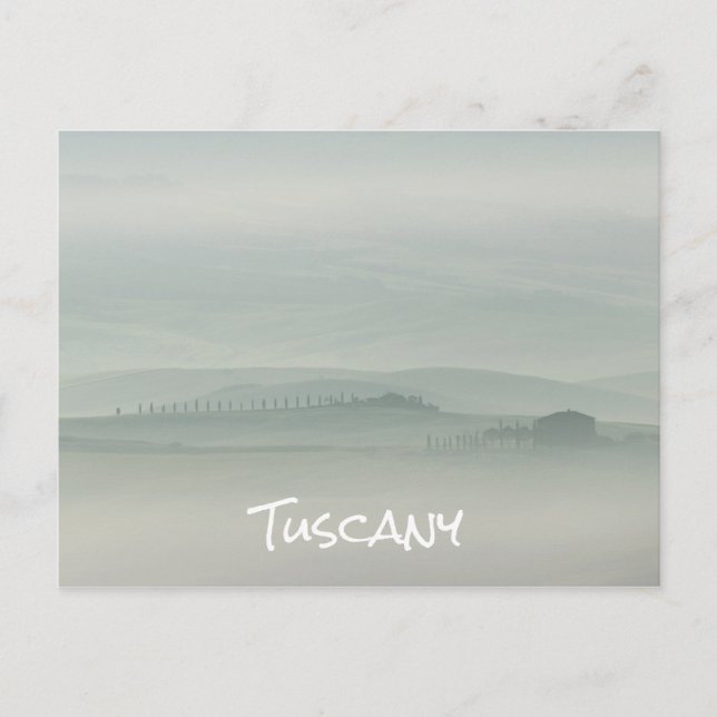 Cartão Postal Manhã de pastel na Toscana nebulosa (Frente)