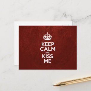 Cartão Postal Mantenha a Calma e Me Beije, Couro Vermelho, Coroa