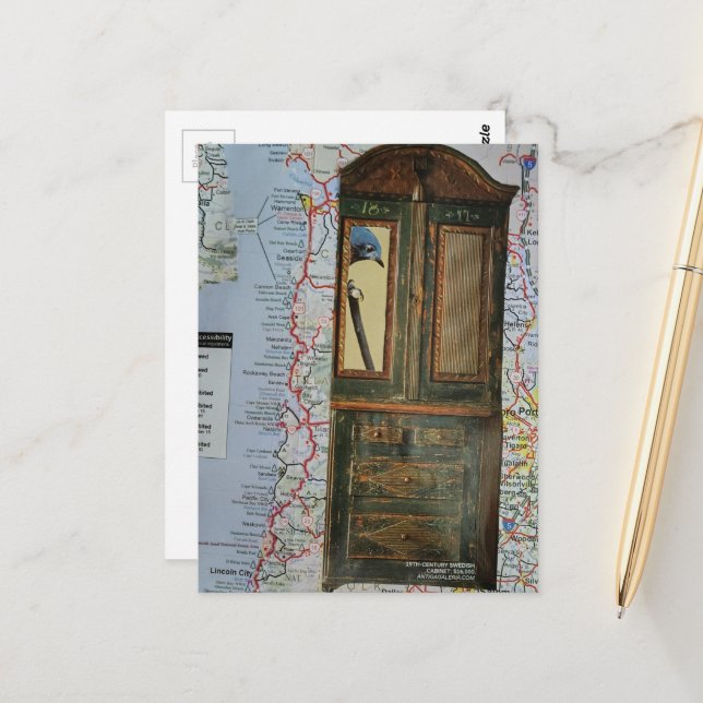 Cartão Postal Mapa com Pássaro em Colagem de Cômoda (Frente/Verso In Situ)