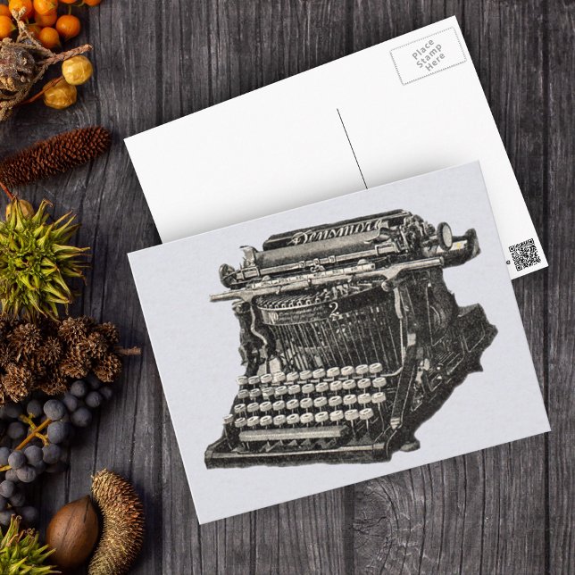 Cartão Postal Máquina de Digitalização Velha e Negra Antica Vint (Vintage manual black and white typewriter illustrations on light grey postcard.)