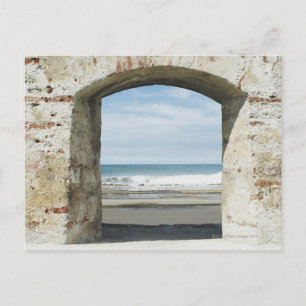 Cartão Postal Mar visto de uma autoestrada