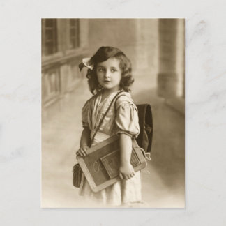 Cartão Postal Menina da escola Vintage