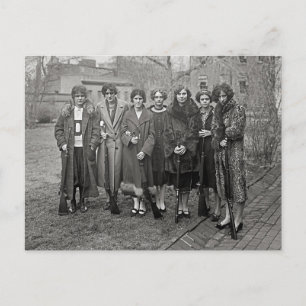 Cartão Postal Meninas Com Rifles, 1925