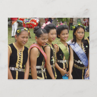 Cartão Postal Meninas no Figurino