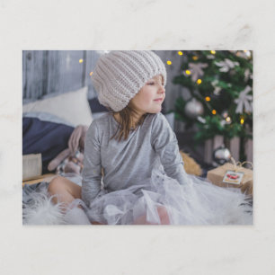 Cartão Postal Menininha linda e árvore de Natal .jp