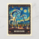 Cartão Postal Missouri | Vincent Van Gogh inspirado<br><div class="desc">Descubra o encanto do Estado do Show-Me com o "Missouri" | Vincent van Gogh Inspirou cartão postal." Este cartão-postal apresenta uma impressionante representação das diversas paisagens do Missouri - das ruas arrebatadoras de Ruas. Louis às serenas Montanhas Ozark, através do estilo expressivo e vibrante de Vincent van Gogh. As cores...</div>