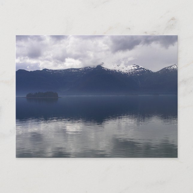 Cartão Postal Misty Alaskan Sea in Shades of Blue (Frente)