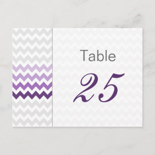 Cartão Postal Mod chevron roxo Ombre números da mesa de casament