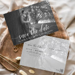 Cartão Postal Modern Save the Date White Handwrite Photo (Salvar<br><div class="desc">Casamento manuscrito Salve os Cartões de Data que têm uma foto na frente e atrás. Os cartões Save the Date Fall, Autumn, Winter, Primavera ou Summer contêm uma tipografia moderna escrita cursiva escrita escrita escrita escrita escrita escrita escrita escrita escrita com letra mão que é elegante, simples e moderna para...</div>