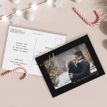 Cartão Postal Moderno e Dourado Natal com Letra de Natal Preta<br><div class="desc">Celebre o Natal este ano com estes cartões postais simples e modernos.</div>