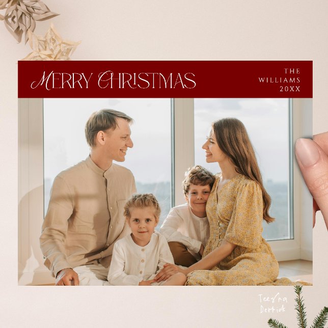 Cartão Postal Moderno Elegante, Feliz Natal Foto de Família (Modern Elegant, Merry Christmas Family Photo Postcard in Burgundy Wine Deep Red Theme)