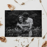 Cartão Postal Moderno Salvar a nova foto de data<br><div class="desc">Você tem que adiar ou cancelar seu casamento ou celebração? Compartilhe as notícias com este cartão postal fotográfico adorável,  fonte e cores totalmente personalizáveis.</div>