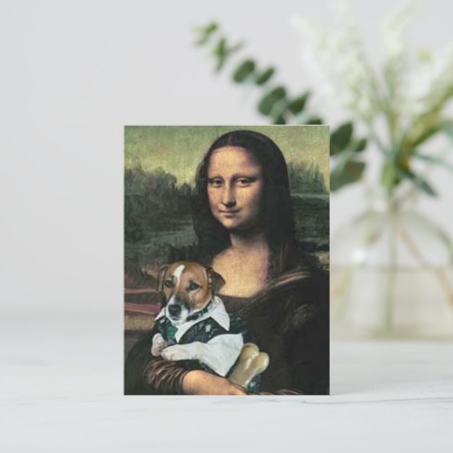 Cartão Postal Mona Lisa segurando seu cachorro e um osso (Em pé/Frente)