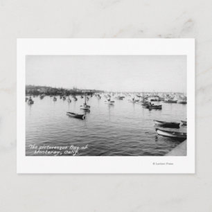 Cartão Postal Monterey, CA - Baía com Centenas de Barcos de Mad