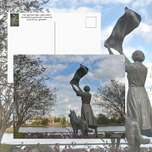 Cartão Postal Monumento à Waving Girl Savannah GA Fotográfico