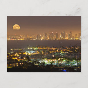 Cartão Postal Moonrise sobre o horizonte de San Diego