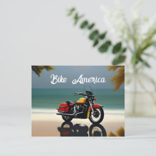 Cartão Postal Motocicleta estacionada perto do Oceano