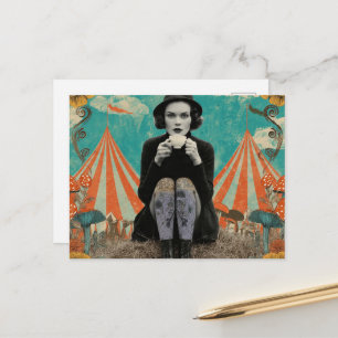 Cartão Postal Mulher Bonita Bebe Chá no Circo