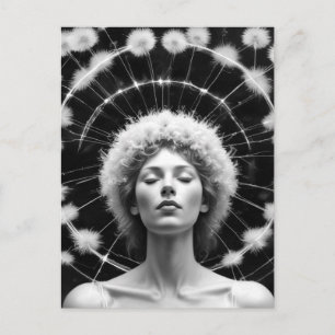 Cartão Postal Mulher com Coroa de Dandelions
