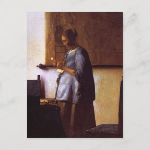 Cartão Postal Mulher em azul lendo uma letra