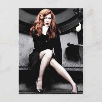 Cartão Postal Mulher Fumando